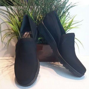 Brand New Stuart Weitzman Skippy Black Micro Shoes Size 6.5